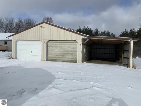 7497 E 16 Rd, Manton, MI 49663 photo 5