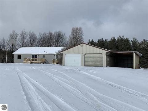 7497 E 16 Rd, Manton, MI 49663 photo 1