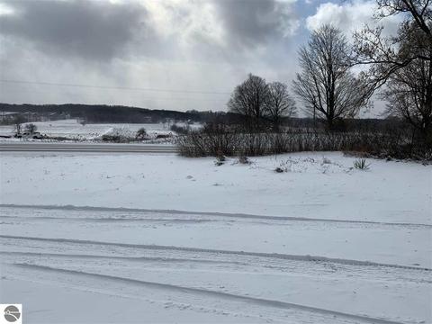 7497 E 16 Rd, Manton, MI 49663 photo 6