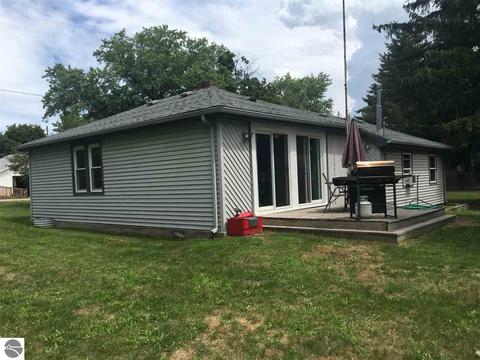 331 W Main St, Sterling, MI 48659 photo 2