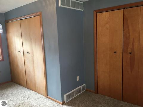 331 W Main St, Sterling, MI 48659 photo 8