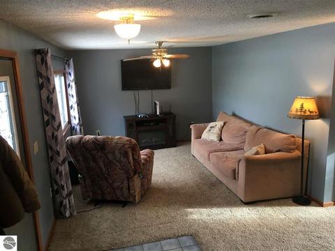 331 W Main St, Sterling, MI 48659 photo 18
