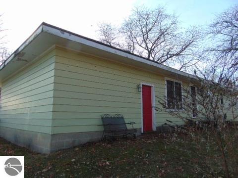 319 E Barber St, Ithaca, MI 48847 photo 6