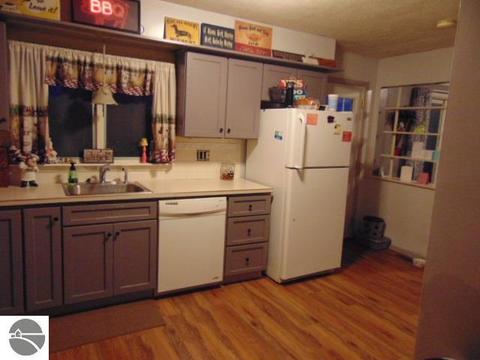 319 E Barber St, Ithaca, MI 48847 photo 9