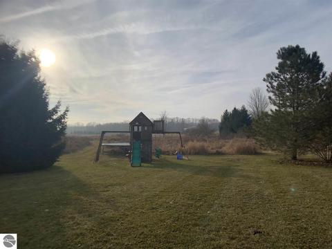 1340 E Walton, Shepherd, MI 48883 photo 37