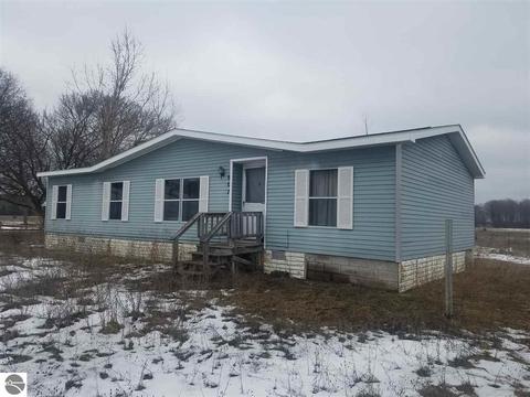 807 Bendon Rd, Interlochen, MI 49643 photo 1