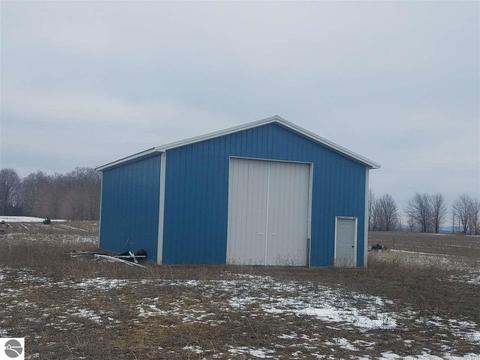 807 Bendon Rd, Interlochen, MI 49643 photo 6