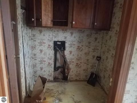 807 Bendon Rd, Interlochen, MI 49643 photo 12