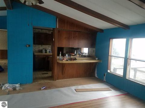 807 Bendon Rd, Interlochen, MI 49643 photo 9