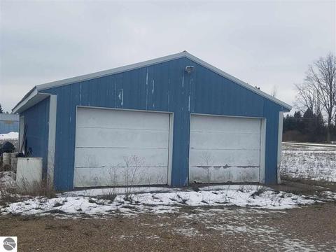 807 Bendon Rd, Interlochen, MI 49643 photo 7