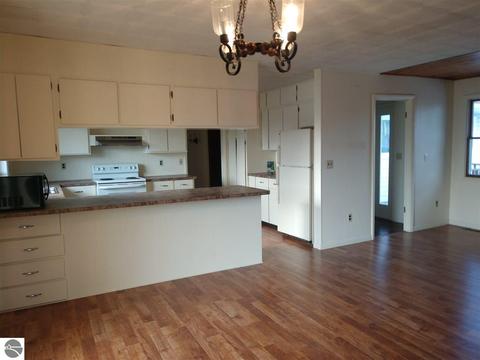 412 E Michigan Ave, Au Gres, MI 48703 photo 13