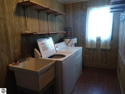 412 E Michigan Ave, Au Gres, MI 48703 photo 29