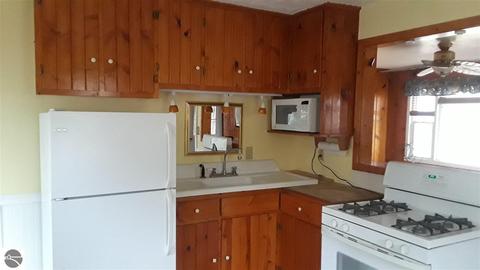 93 W Scherry Srteet, Au Gres, MI 48703 photo 3