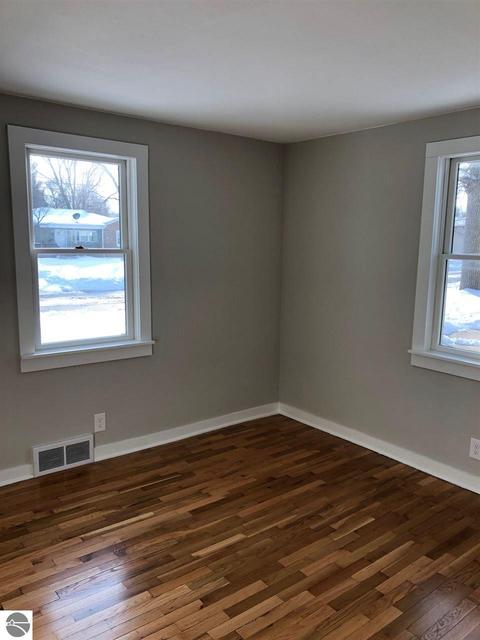 821 E Bennett Ave, Mount Pleasant, MI 48858 photo 13