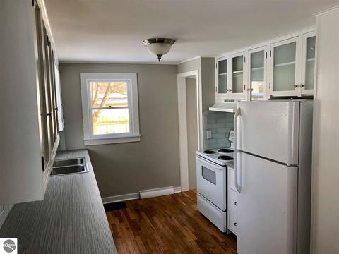 821 E Bennett Ave, Mount Pleasant, MI 48858 photo 7