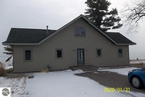 614 N Huron, Au Gres, MI 48703 photo 1
