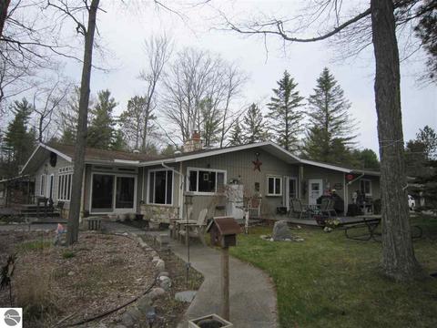 3700 Shoreline Dr, Lupton, MI 48635 photo 2