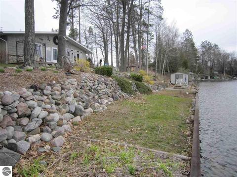 3700 Shoreline Dr, Lupton, MI 48635 photo 3