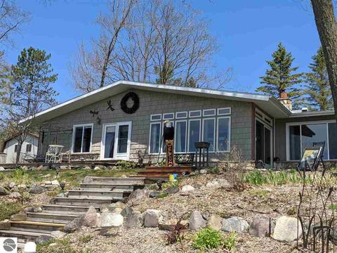 3700 Shoreline Dr, Lupton, MI 48635 photo 1