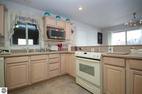 3902 E River Rd, Mount Pleasant, MI 48858 photo 11