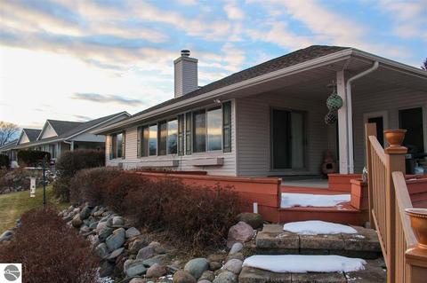 3902 E River Rd, Mount Pleasant, MI 48858 photo 5