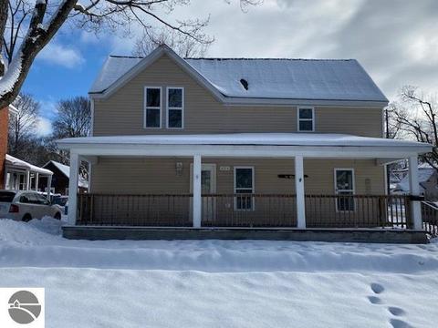 404 E Pine St, Cadillac, MI 49601 photo 1