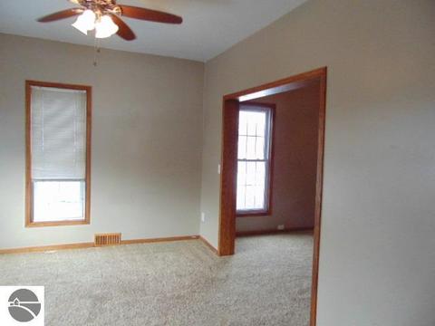 516 N Pine River St, Ithaca, MI 48847 photo 24