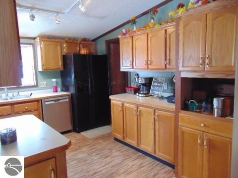 600 Norton Gibbs Dr, Ithaca, MI 48847 photo 9