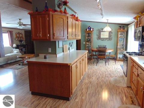 600 Norton Gibbs Dr, Ithaca, MI 48847 photo 8