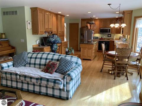 7480 E River Rd, Mount Pleasant, MI 48858 photo 17