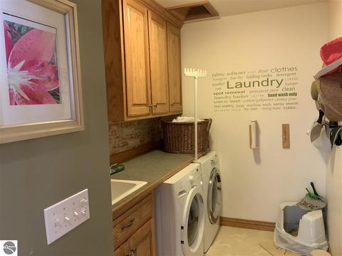 7480 E River Rd, Mount Pleasant, MI 48858 photo 32