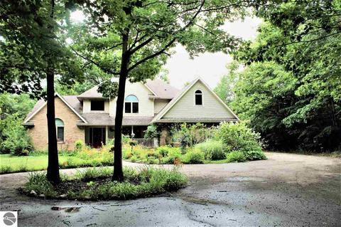 7480 E River Rd, Mount Pleasant, MI 48858 photo 2