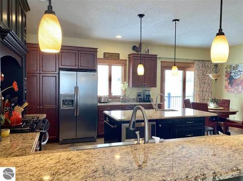 7096 S Cedarview Ln, Cedar, MI 49621 photo 10