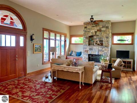 7096 S Cedarview Ln, Cedar, MI 49621 photo 5