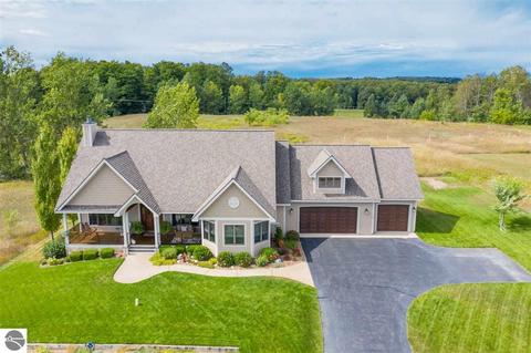 7096 S Cedarview Ln, Cedar, MI 49621 photo 1