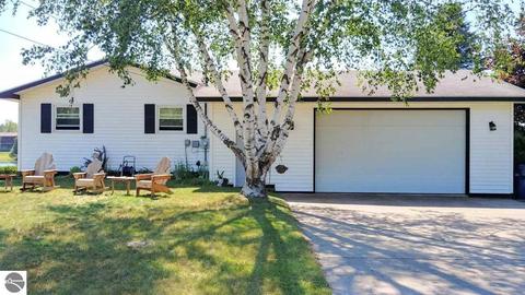 340 Gitchegumee Dr, Buckley, MI 49620 photo 1