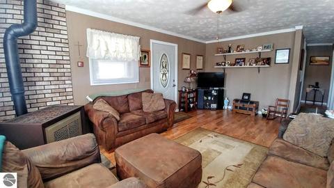 340 Gitchegumee Dr, Buckley, MI 49620 photo 10