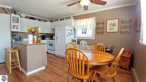 340 Gitchegumee Dr, Buckley, MI 49620 photo 8