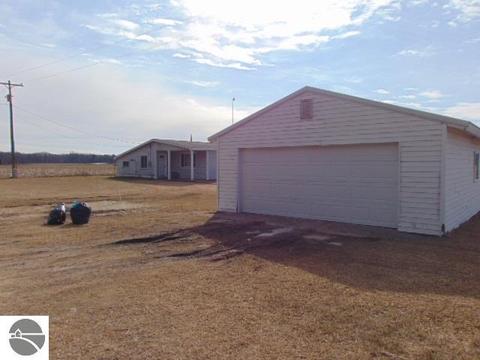 9675 W Tyler Rd, Sumner, MI 48889 photo 17