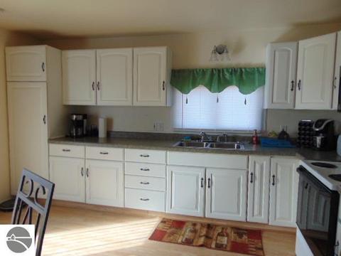 9675 W Tyler Rd, Sumner, MI 48889 photo 5