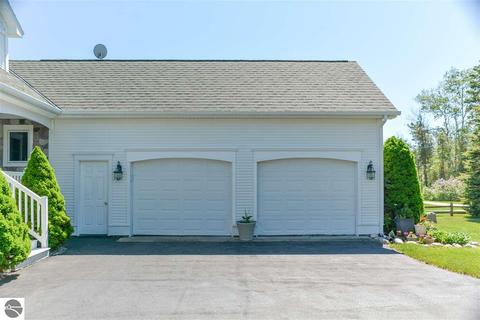 8193 S Pine Tree Ln, Cedar, MI 49621 photo 41