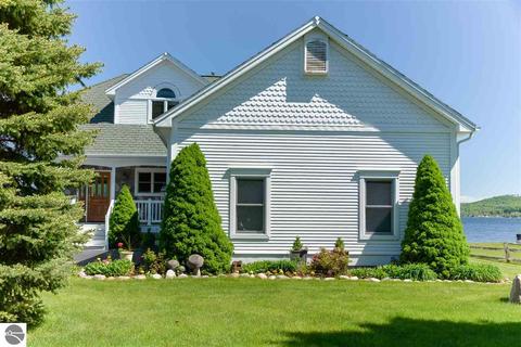 8193 S Pine Tree Ln, Cedar, MI 49621 photo 42