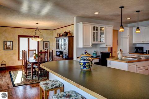 8193 S Pine Tree Ln, Cedar, MI 49621 photo 14