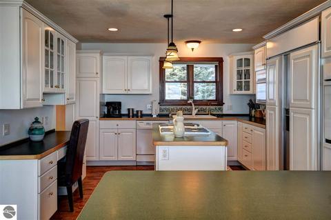 8193 S Pine Tree Ln, Cedar, MI 49621 photo 21