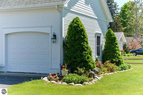 8193 S Pine Tree Ln, Cedar, MI 49621 photo 45