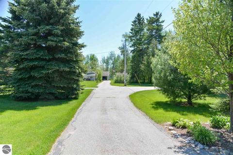 8193 S Pine Tree Ln, Cedar, MI 49621 photo 46
