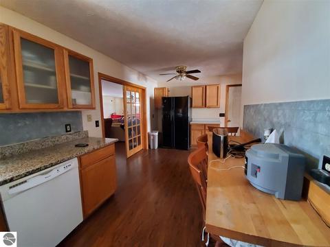 7655 Hampton Cir, Grawn, MI 49637 photo 7