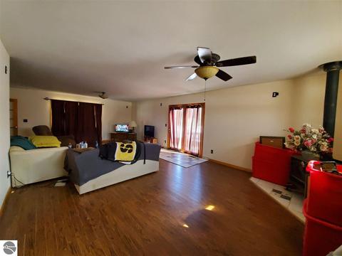 7655 Hampton Cir, Grawn, MI 49637 photo 4