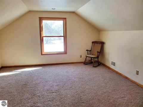 7655 Hampton Cir, Grawn, MI 49637 photo 11