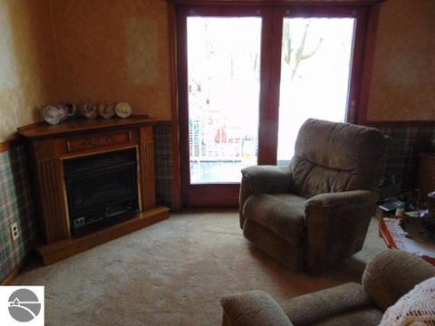 615 Emerson St, Ithaca, MI 48847 photo 16